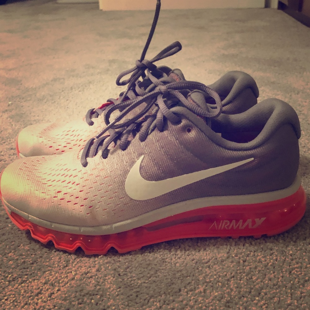 Nike’s Women’s Air Max Running Shoes size 8.5